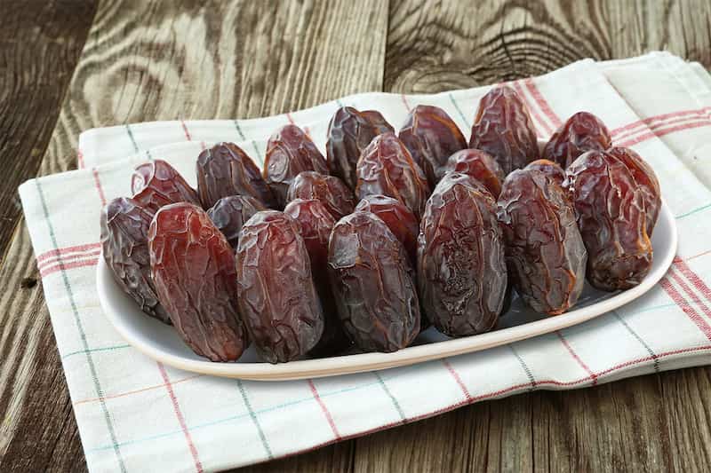 تصویر 3 از خرما پیارم درجه یک دانه درشت با پوست نازک و شیرینی طبیعی
